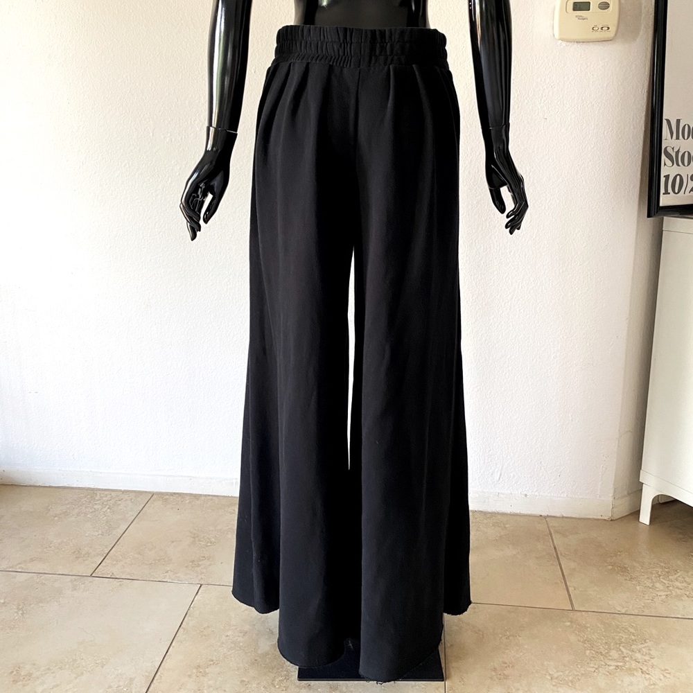 BLACK WIDE-LEG SWEAT PANTS